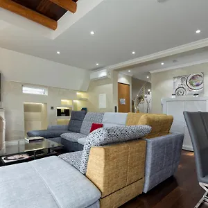 The Queen Luxury - Vinicia Lussemburgo