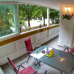 Suzana 2br With Balcony Apartamento Split
